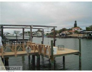 Island Estates Homes on Deep Water Canals